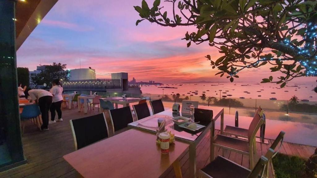 Seven Zea Chic Hotel Pattaya Exterior foto
