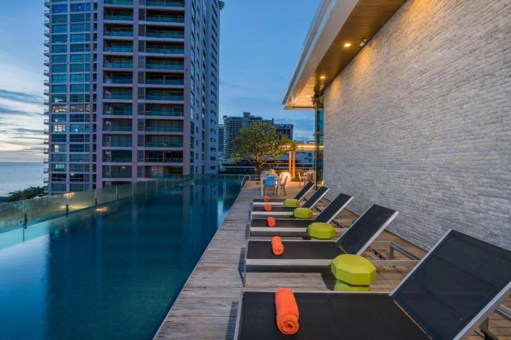 Seven Zea Chic Hotel Pattaya Exterior foto