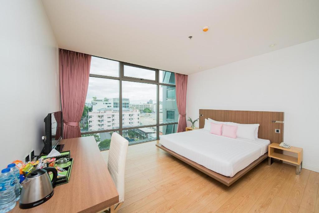 Seven Zea Chic Hotel Pattaya Exterior foto